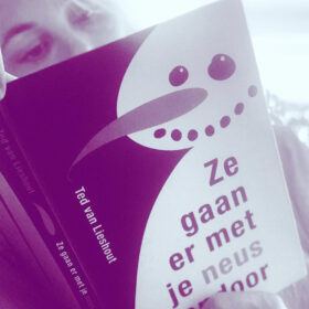 Ze gaan er met je neus vandoor | boekwijzer