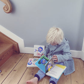 Ebbie speelt verstoppertje | boekwijzer