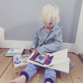 Ebbie speelt verstoppertje | boekwijzer