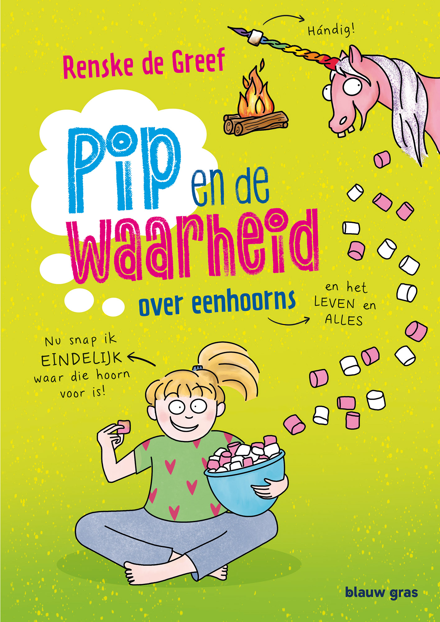 Het leven op de basisschool door de ogen van Pip meemaken is een geschenk. Haar ontwapenende blik op alle gedoetjes en ongeschreven regels is werkelijk heerlijk. Zo legt ze aan het begin van het verhaal haarscherp uit welke waarheden er in haar klas gelden en dat ze zich daar strikt aan houdt, ook als ze het er niet helemaal mee eens is. Zo vinden de meiden eenhoorns te gek, terwijl Pip dat eigenlijk maar domme paarden met een rare stokken op hun koppen en een regenboogstaart vindt. En toch draagt ze vrolijk shirts met unicorns. Je moet gewoon niet te veel opvallen, legt ze uit.
Kinderen zullen hun hart ophalen aan dit ontwapenend eerlijke verhaal waarin Pip vertelt dat haar beste vriendin Cato steeds meer opgaat in haar dansgroepje en er een nieuwe jongen in de klas komt waar ze eigenlijk heel graag bevriend mee zou zijn. De vrolijke, speelse tekeningen en cartooneske stijl begeleiden het verhaal als vanzelf, en maken het boek ook voor jongere of minder vlotte lezers uitnodigend. Ik weet zeker dat Pip harten gaat veroveren, dus het is heel fijn dat dit pas het eerste deel van deze nieuwe serie is!